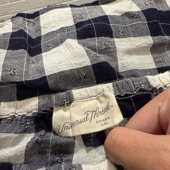 Universal Thread Black and White Boxy Blouse - Picture 3 of 3